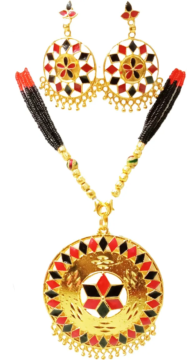 Assamese_Traditional_Red-Black_Colour_Gold-Plated_Japi_Tassel_Jewellery_Set_For_Women